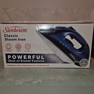 Sunbeam Powerful Steam Iron - Blue and Black